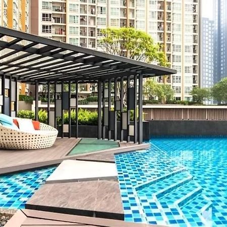 Condo In Bangkok With Swimming Pool Near Malls And Train Εξωτερικό φωτογραφία