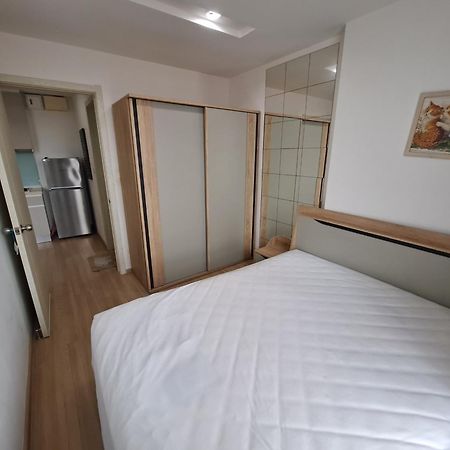 Condo In Bangkok With Swimming Pool Near Malls And Train Εξωτερικό φωτογραφία