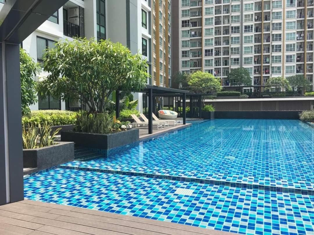 Condo In Bangkok With Swimming Pool Near Malls And Train Εξωτερικό φωτογραφία